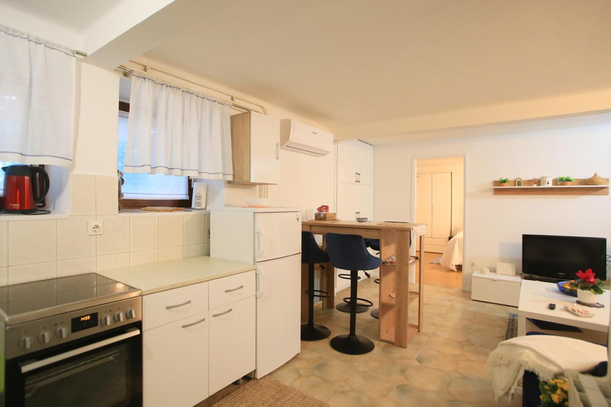 Bamboo Oasis Apartment With Terrace In The Garden And Free Parking, 里耶卡 外观 照片