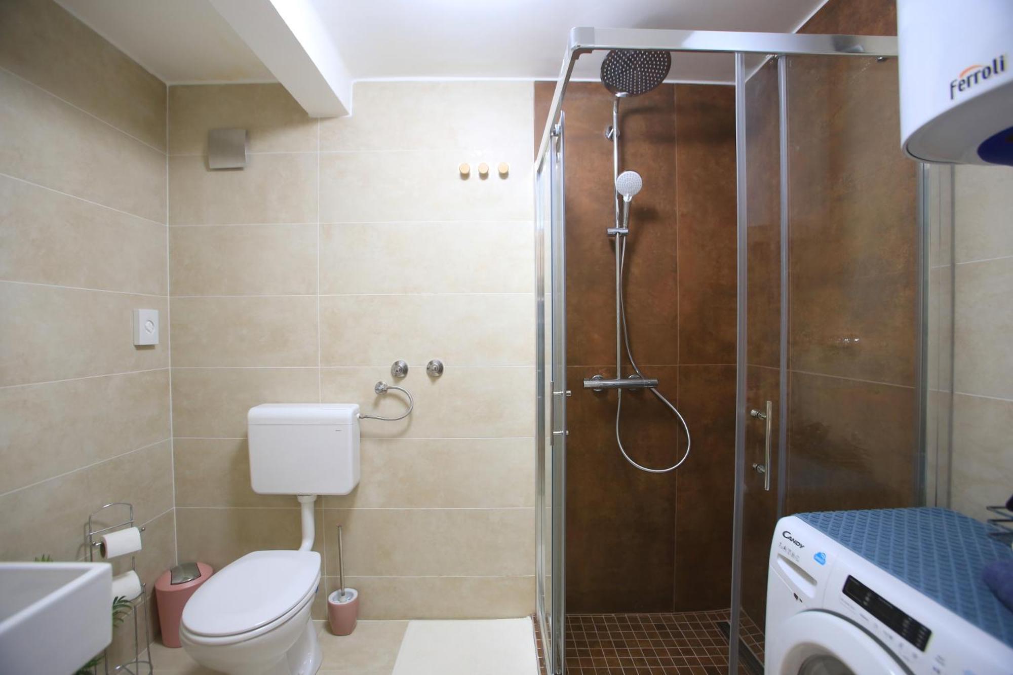 Bamboo Oasis Apartment With Terrace In The Garden And Free Parking, 里耶卡 外观 照片